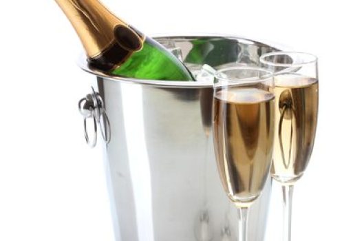 Champagne,Bottle,In,Bucket,With,Ice,And,Glasses,Of,Champagne,